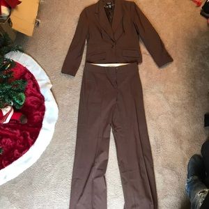 Women’s Suit And Dress Pants Set